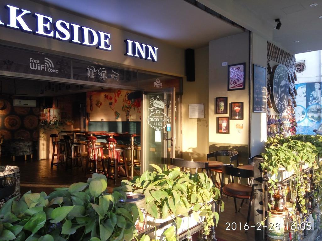 גווילין Lakeside Inn מראה חיצוני תמונה